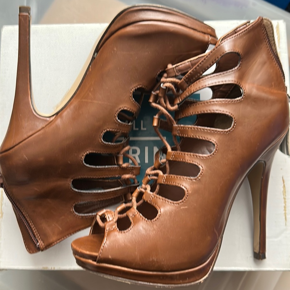 Cognac, open toe tie up heel